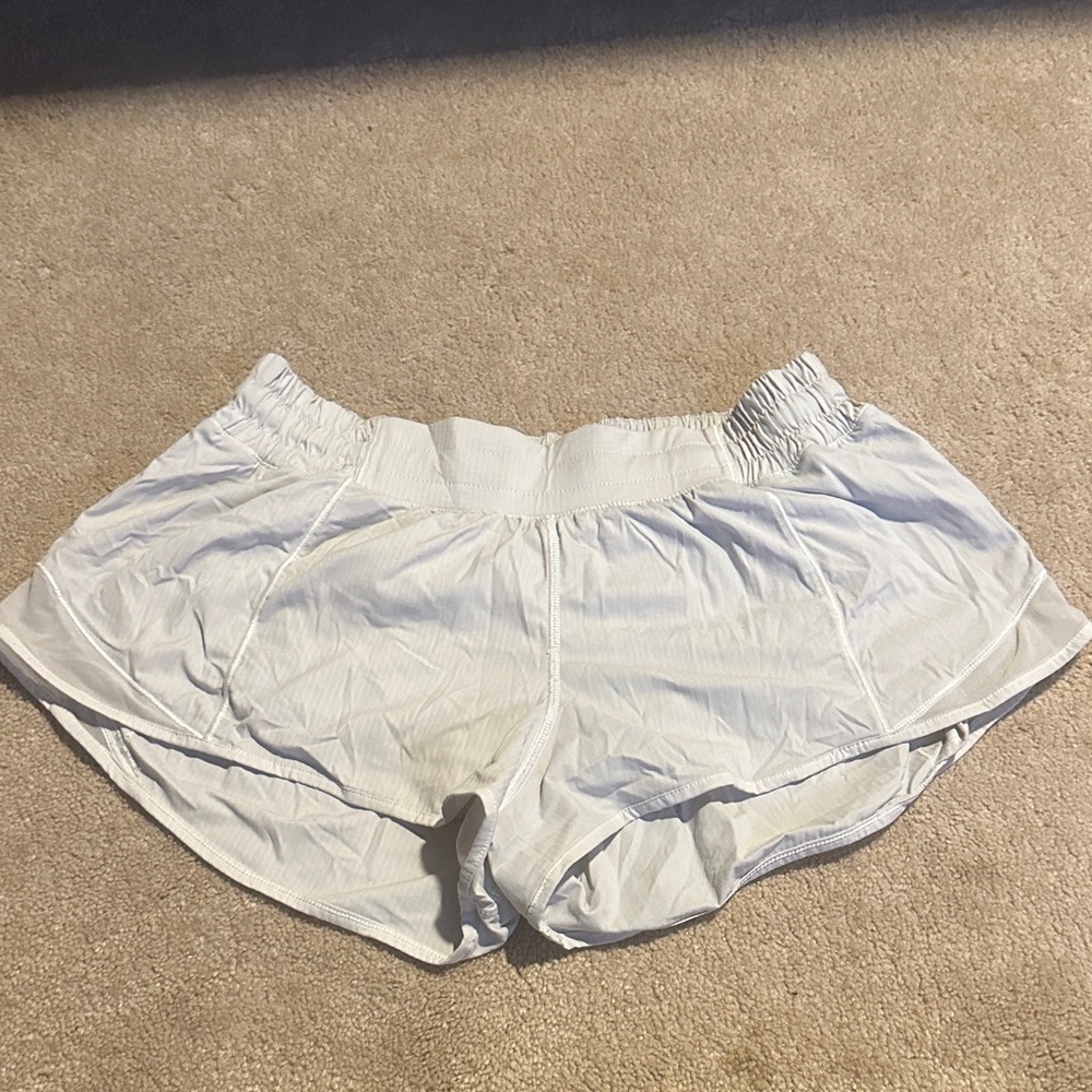 Lululemon Hottie Hot Shorts 2.5 Low Rise